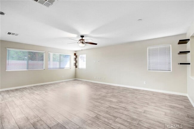 Building Photo - 1335 Comfrey Leaf Dr