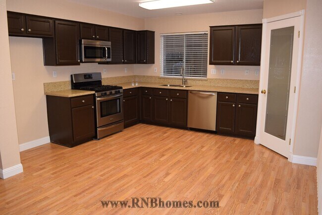 Foto del edificio - 1930 Crystal Ct