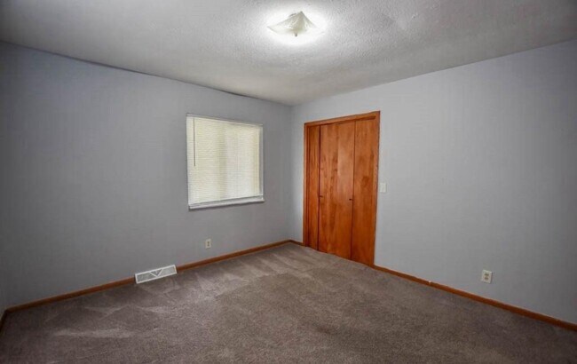 Building Photo - 760 Wooster St