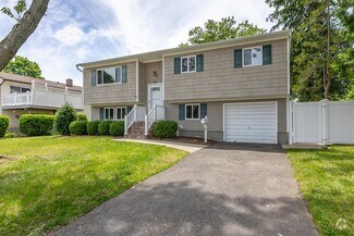 Building Photo - 271 6th Ave