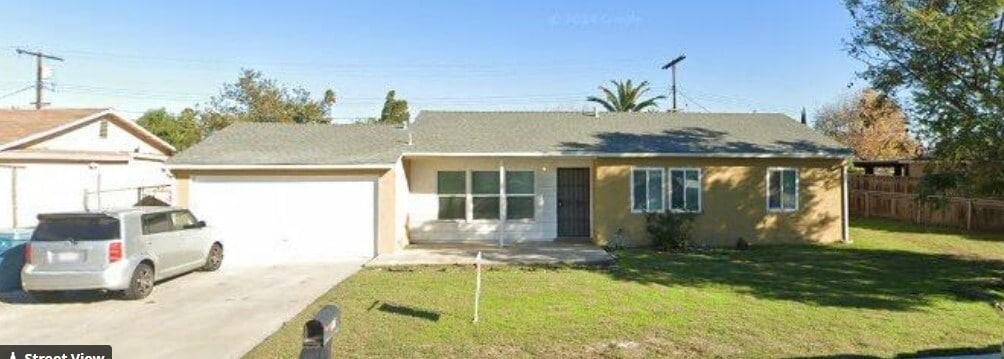 Primary Photo - 5607 Ivanhoe Ave