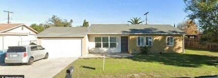 Building Photo - 5607 Ivanhoe Ave