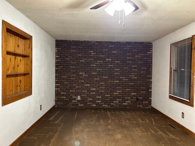 Foto del edificio - 922 S Spring St