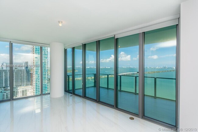 Foto del edificio - 2900 NE 7th Ave