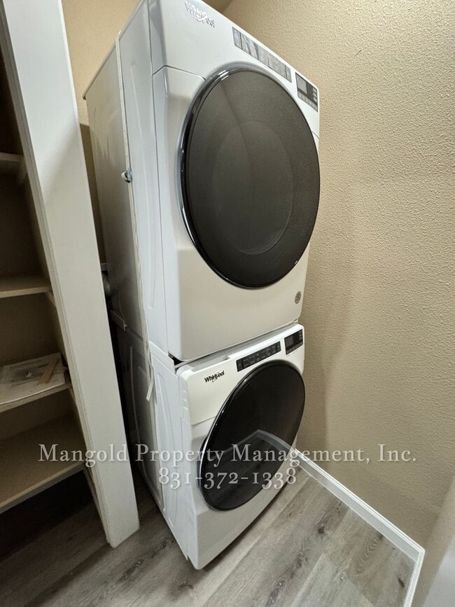 Building Photo - 1317man