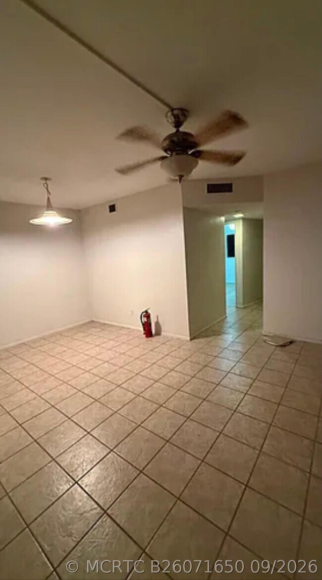Foto del edificio - 601 Pine Dr