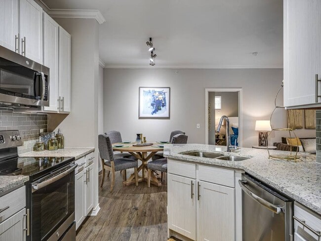 Interior Photo - Riachi at One21