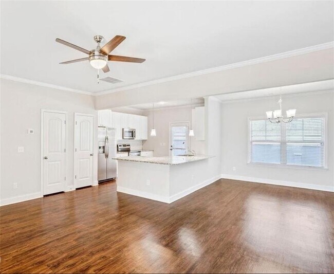 Foto del edificio - 7704 Fawn Cir
