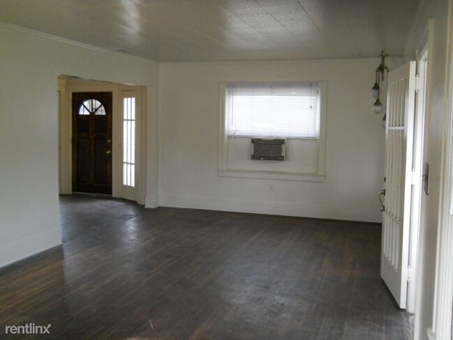Building Photo - 3 br, 2 bath House - 1591 N Roosevelt Ave