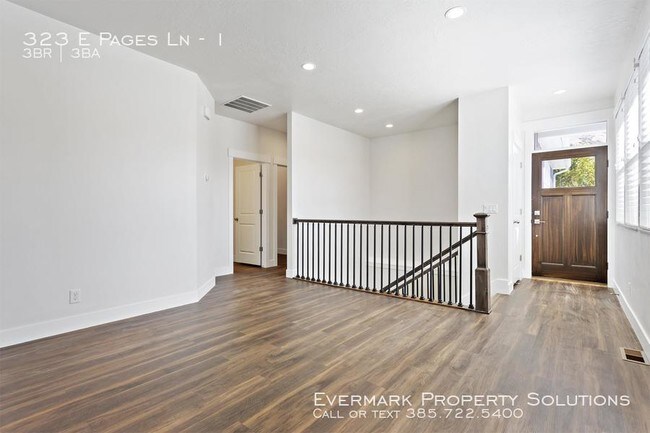 Building Photo - 323 E Pages Ln