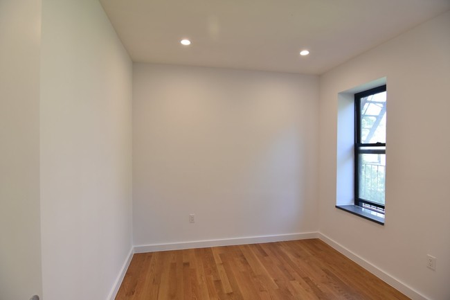 Building Photo - 3971 Gouverneur Ave