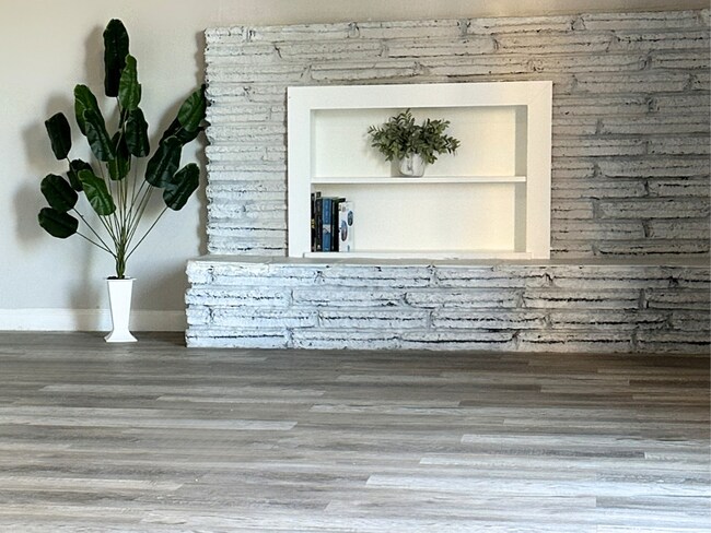 Foto del edificio - 1671 Anoka Ave