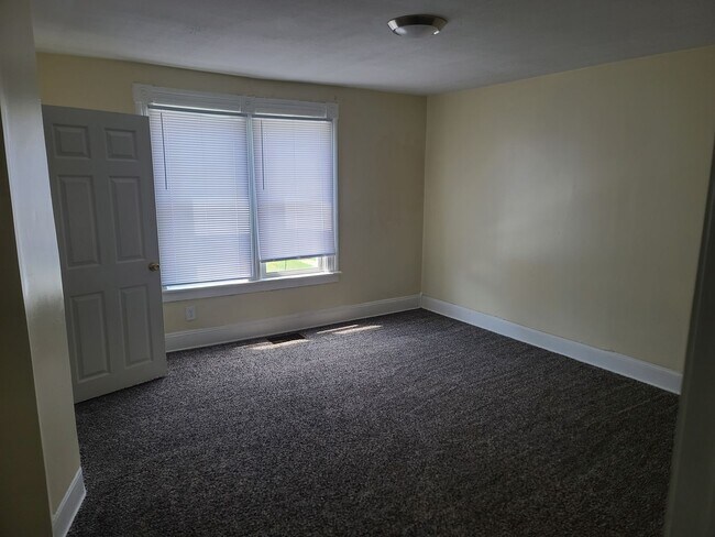 Foto del edificio - Spacious rental