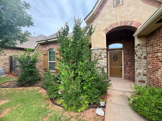 Foto del edificio - 3 Bed 2 Bath in Edmond!