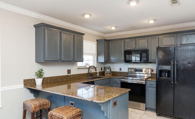 Foto del edificio - 3 bed 2 bath