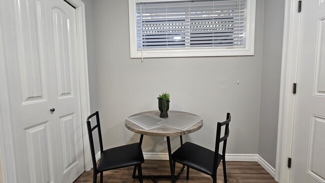 Building Photo - 5741 Shawnigan Dr