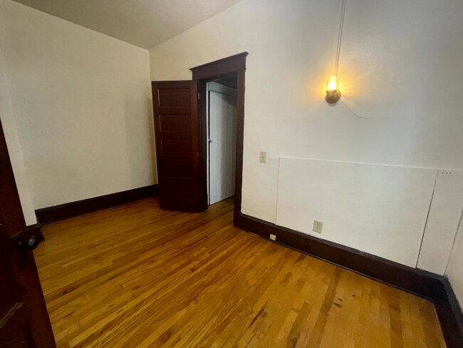 Foto del edificio - 603-603 Simpson St
