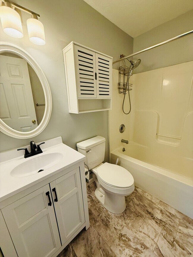 Foto del edificio - 2101-RMC