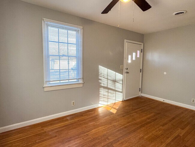 Foto del edificio - 305 Stonewall Ave