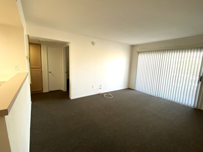 Foto del edificio - 1 Bedroom Condo - Russell/Buffalo