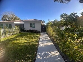 Building Photo - 1634 Fletcher St