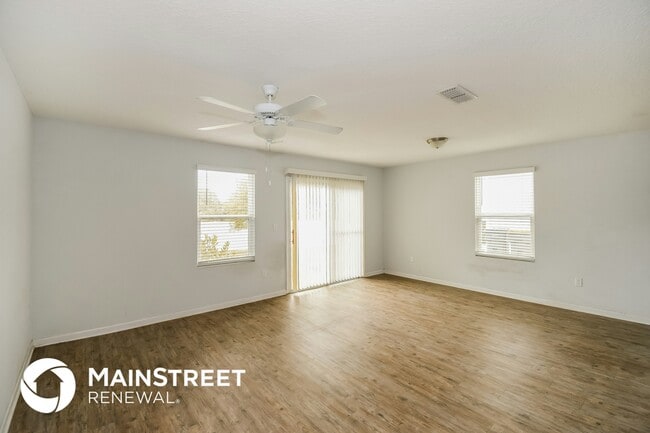 Building Photo - 570 Eiseman Wy