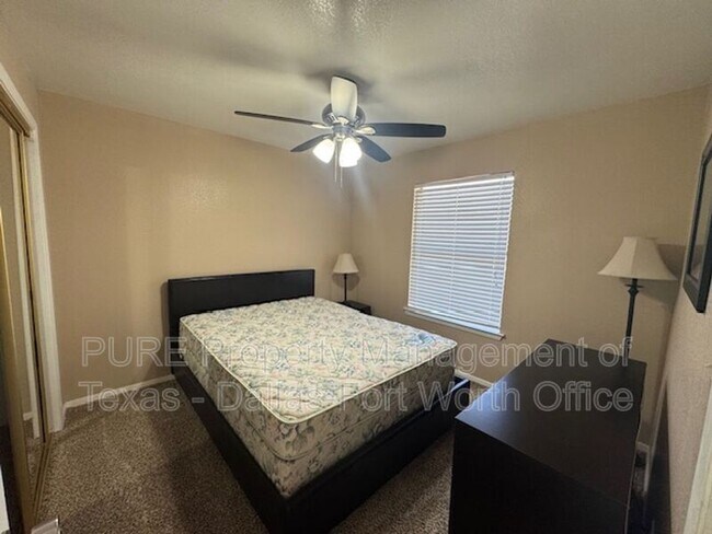 Foto del edificio - 6321 Kelly Dr