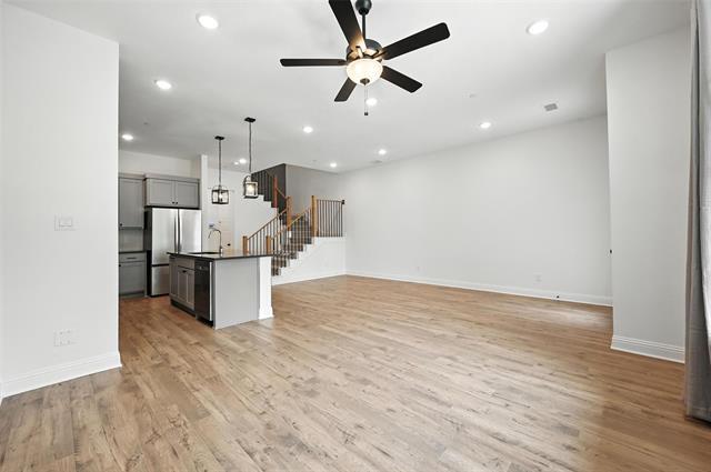Building Photo - 2528 Campden Mews