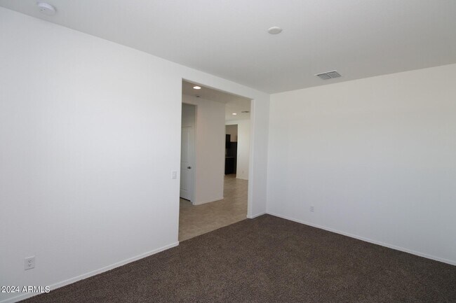 Building Photo - 1059 W Falls Canyon Dr