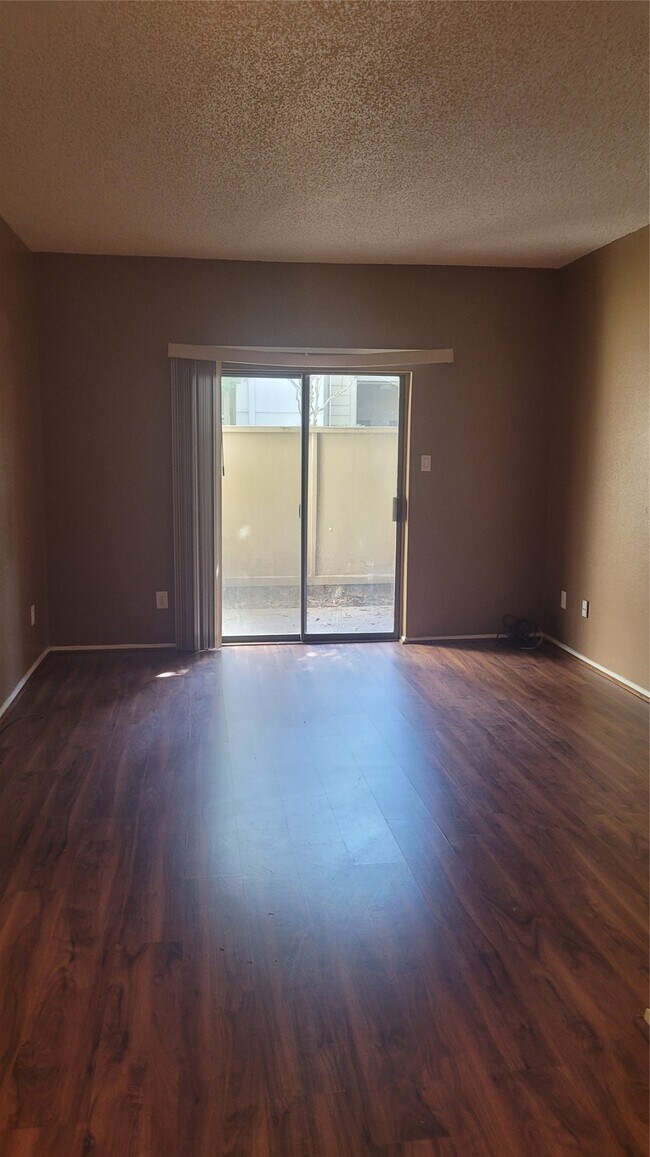 Foto del edificio - 10049 Westpark Dr