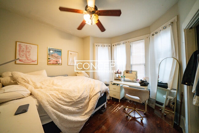 Foto del edificio - 717 Parker St