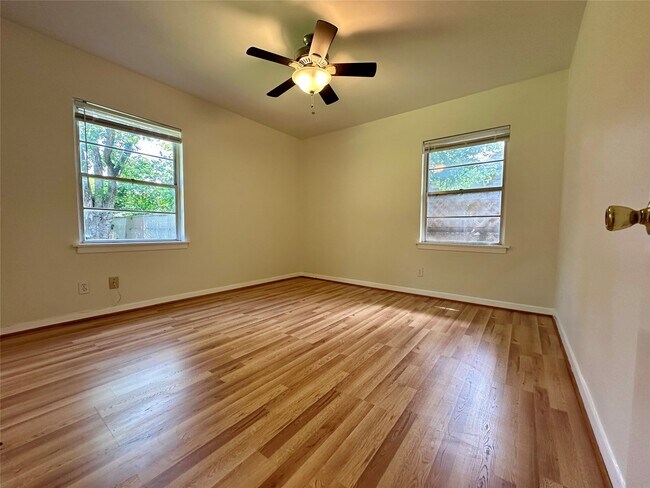 Foto del edificio - 5720 Parwill St