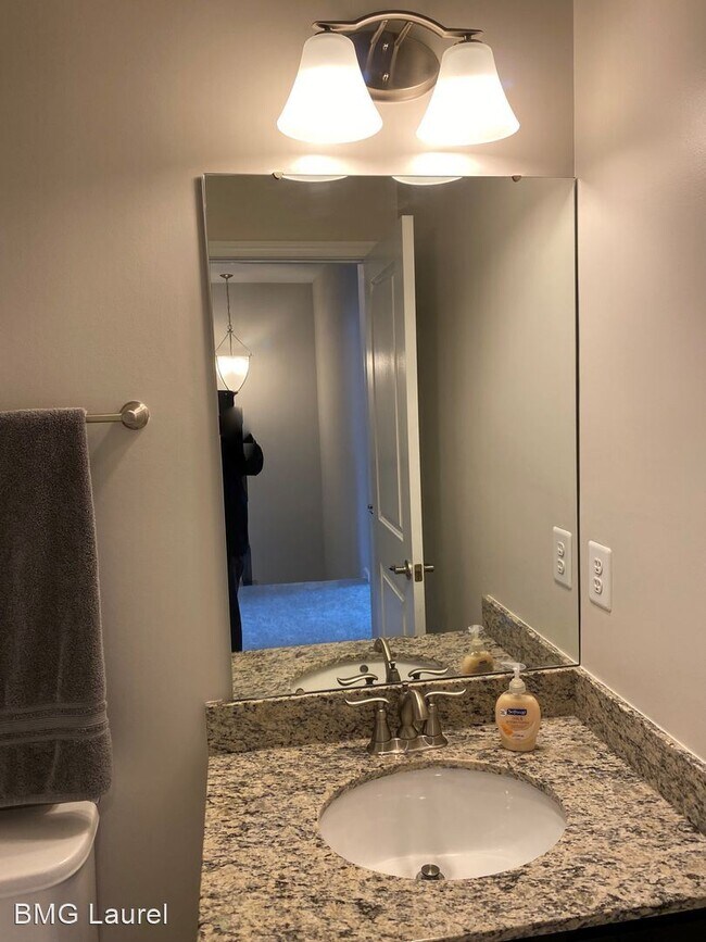 Foto del edificio - 3 br, 3 bath House - 15804 Swanscombe Loop