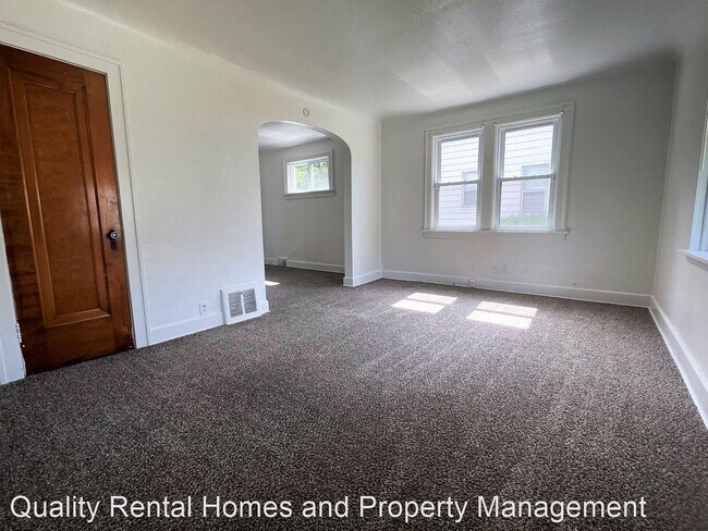 Building Photo - 3 br, 1 bath House - 2612 Raskob St