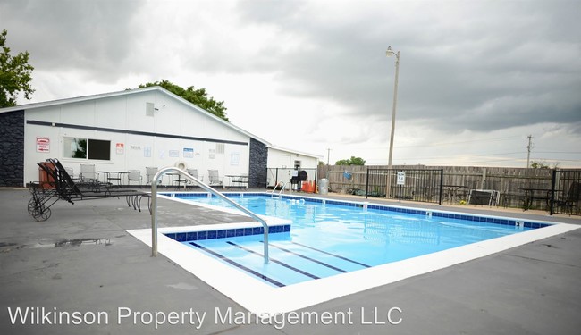 Building Photo - 4500 Cherry Hill Ln