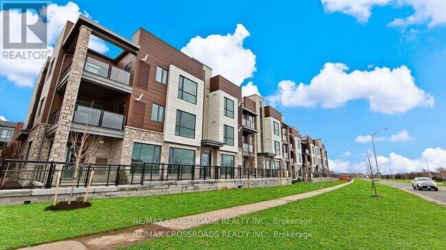 Building Photo - 2375 Bronte Rd