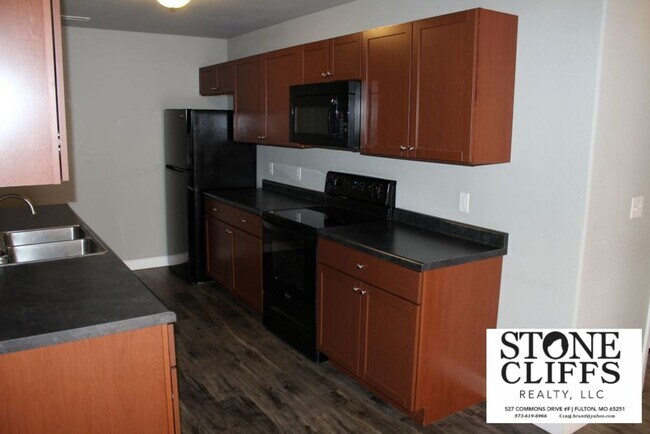 Foto del edificio - 3 bed / 2 Bath / 1 Car Garage