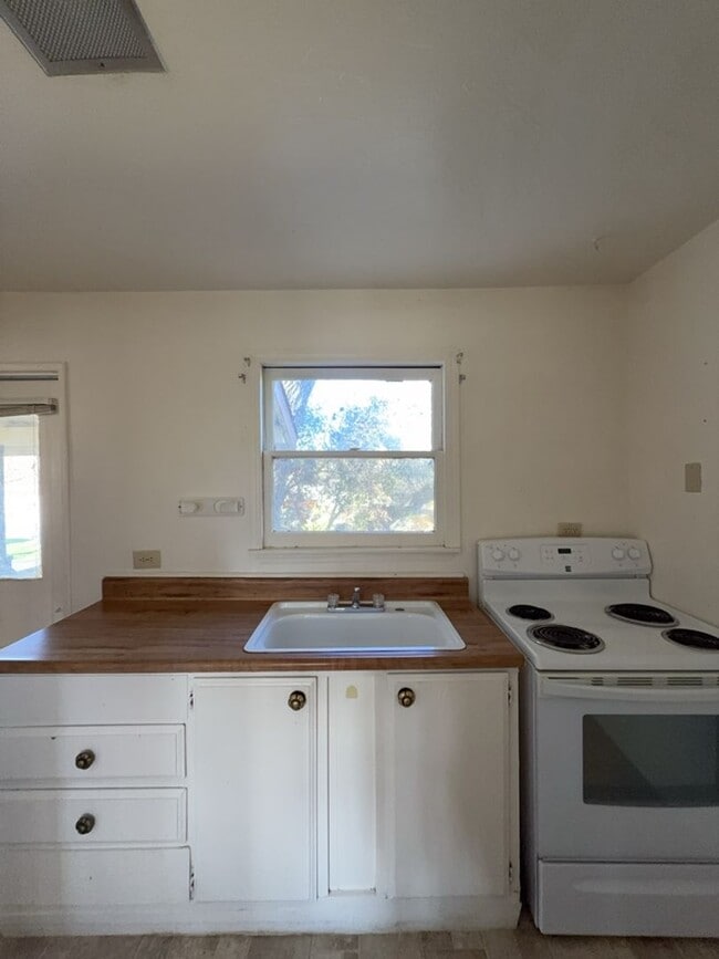 Building Photo - 7665 Cache Creek Way