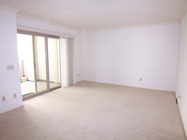 Building Photo - Cute and Cozy 1Br/1Ba located in Stony Bro...