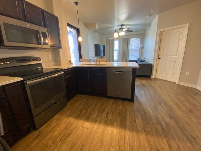 Foto del edificio - $1,500 | 1 Bedroom, 1 Bathroom Condo | No ...