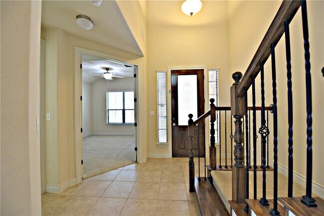 Building Photo - 6816 Barstow Ct