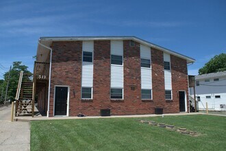 Building Photo - 513 Old Hwy 63 N