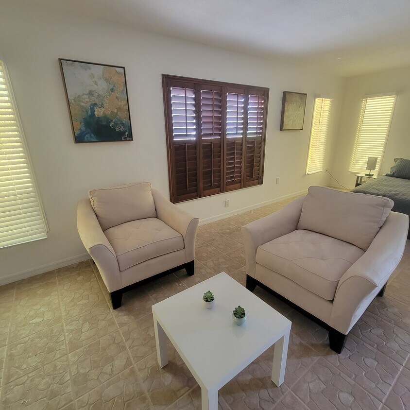 Foto principal - 204 Longfellow Blvd