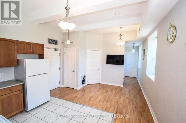 Photo du bâtiment - 6365 Drummond Rd