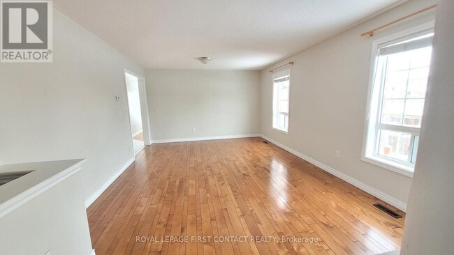 Building Photo - 58 Lake Crescent