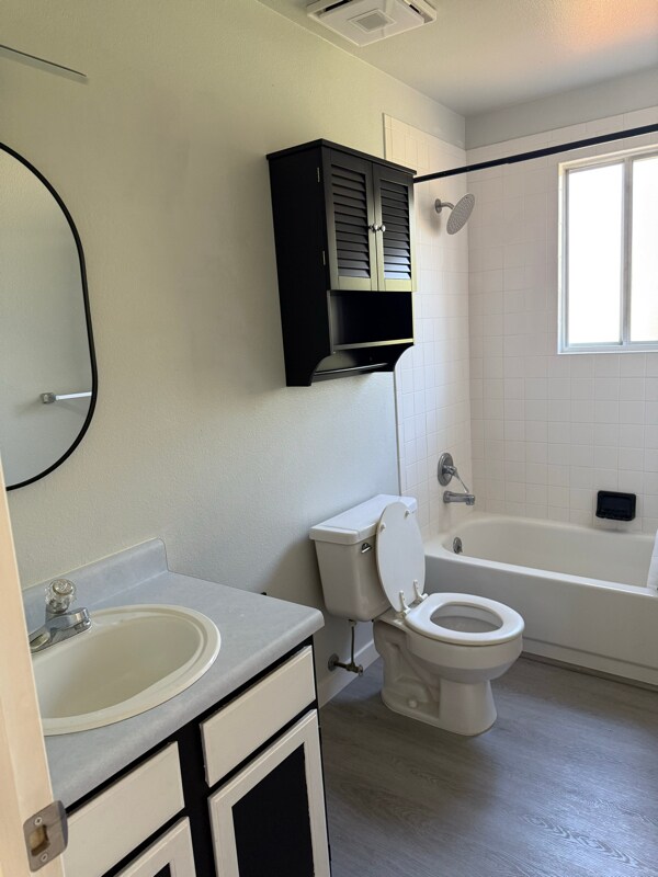 Foto del edificio - 930 W 133rd Cir