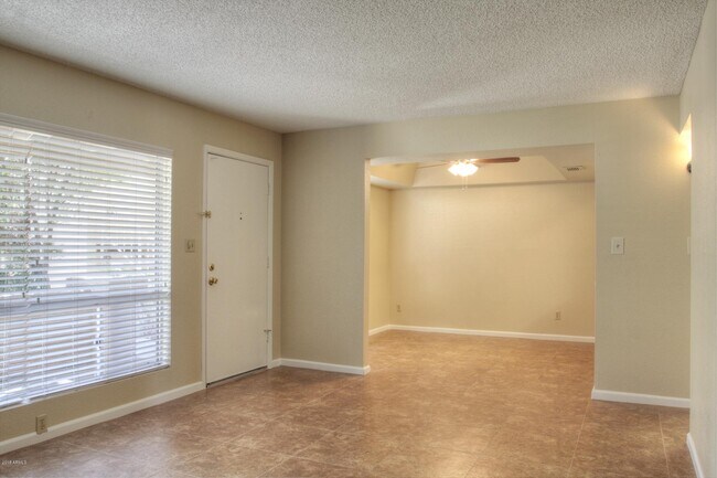 Building Photo - 202 E Ruth Ave