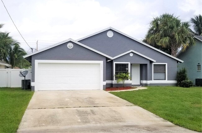 Building Photo - 6093 Robinson St