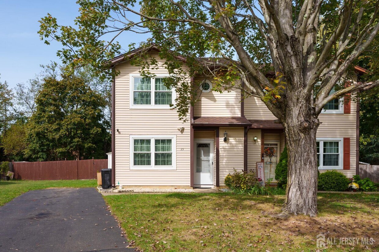 Foto principal - 15 Isaac Dr