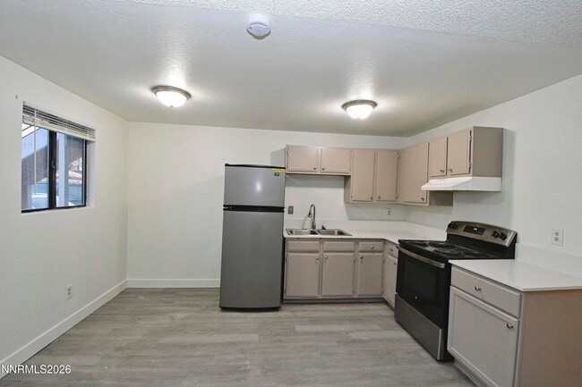 Foto del edificio - 1140 E St